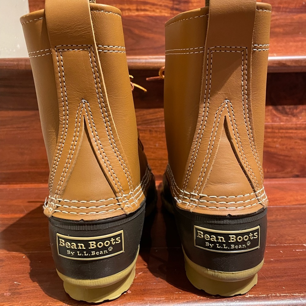 LL Bean Ladies waterproof duck boots - Picture 2 of 5